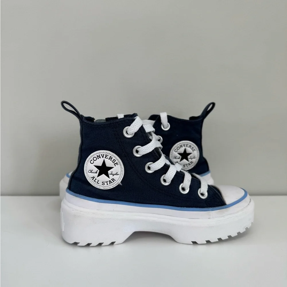 Converse Chuck Taylor All Star Lugged Lift Platform Floral Embroidered Sneakers
